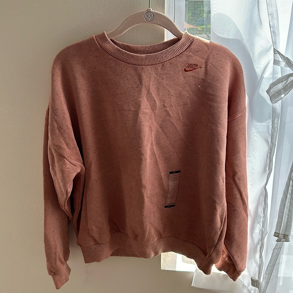 Nike (NWTS) youth large crew neck (orange/peach/burnt orange)